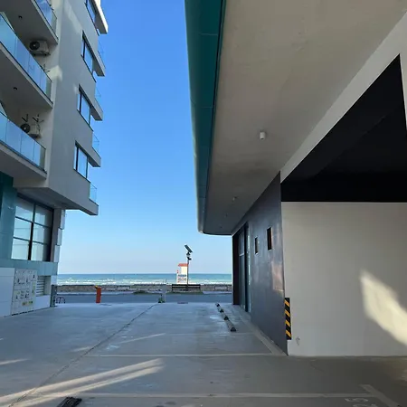 By The Sea Mamaia Nord *