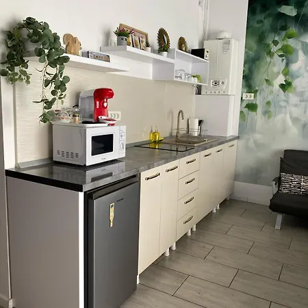 By The Sea Mamaia Nord Apartment