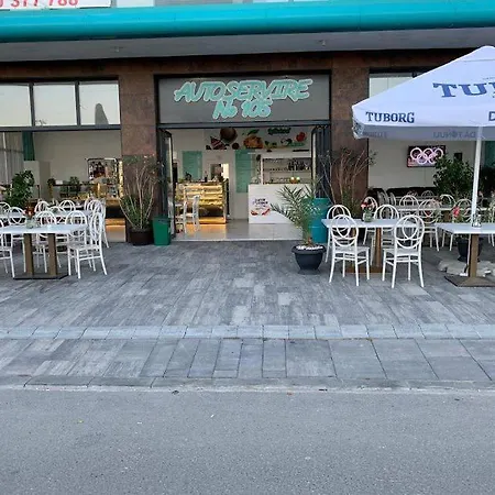 By The Sea Mamaia Nord Apartment