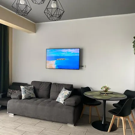 By The Sea Mamaia Nord Apartment *